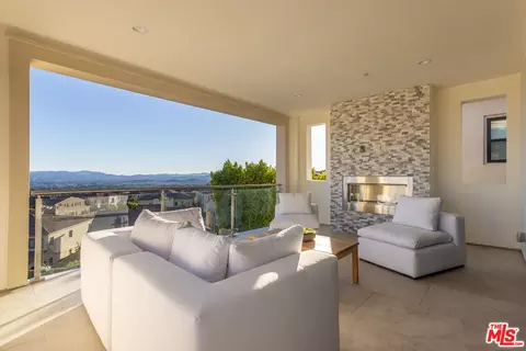 Exterior - 20162 W Cromwell Way, Porter Ranch, CA 91326 photo 8 of 12