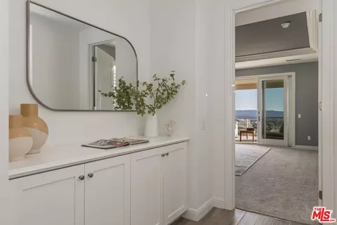 Entry Way - 20162 W Cromwell Way, Porter Ranch, CA 91326 photo 4 of 4