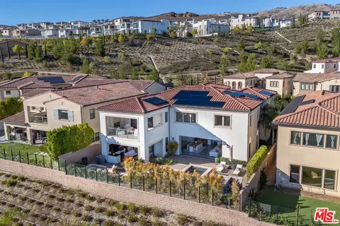 View/Area - 20162 W Cromwell Way, Porter Ranch, CA 91326 photo 1 of 2
