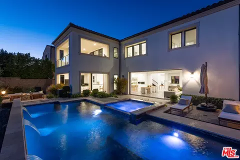 Exterior - 20162 W Cromwell Way, Porter Ranch, CA 91326 photo 12 of 12
