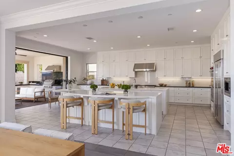 Kitchen - 20162 W Cromwell Way, Porter Ranch, CA 91326 photo 1 of 5