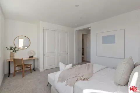 Bedroom - 20162 W Cromwell Way, Porter Ranch, CA 91326 photo 5 of 9