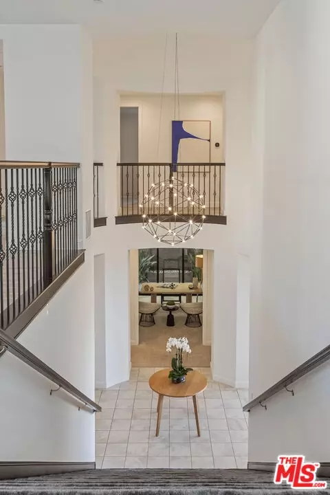 Entry Way - 20162 W Cromwell Way, Porter Ranch, CA 91326 photo 3 of 4