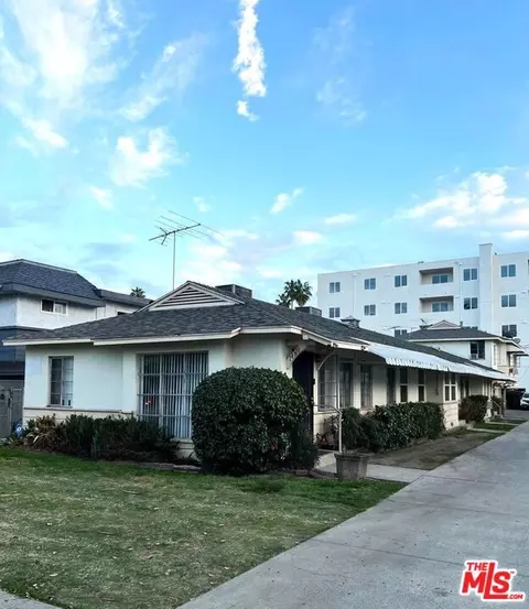 14810 Sylvan St, Van Nuys, CA 91411