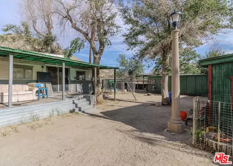Exterior - 34270 Cheseboro Rd, Palmdale, CA 93552 photo 3 of 11