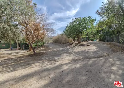 Exterior - 34270 Cheseboro Rd, Palmdale, CA 93552 photo 1 of 11