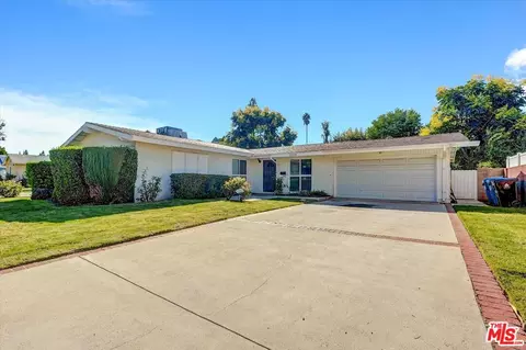 22928 Gault St, West Hills, CA 91307