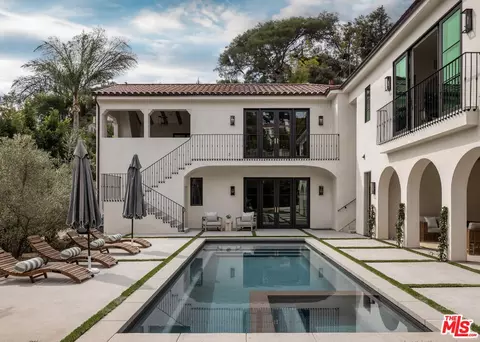 Undisclosed, Los Angeles, CA 90069