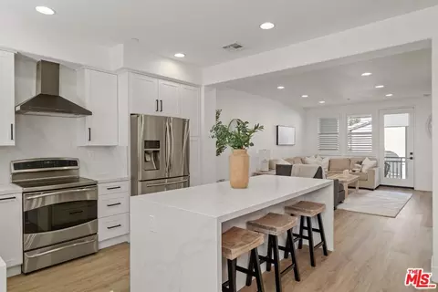 1822 Orizaba Ave, Signal Hill, CA 90755