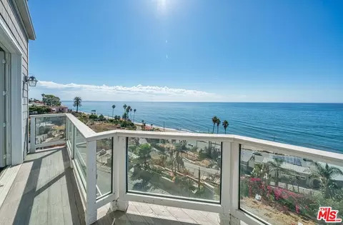 17819 Castellammare Dr, Pacific Palisades, CA 90272