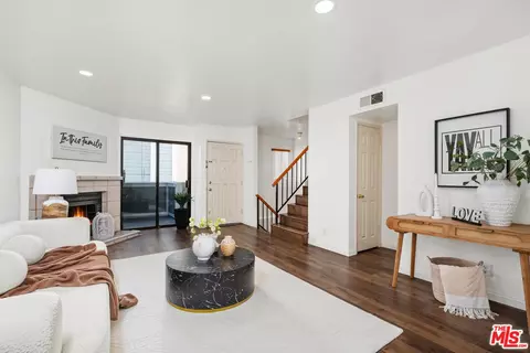 1832 Huntington Dr #13, Duarte, CA 91010