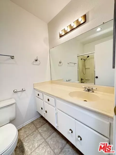 Bath - 157 S Wilmington Ave #L, Compton, CA 90220 photo 2 of 3