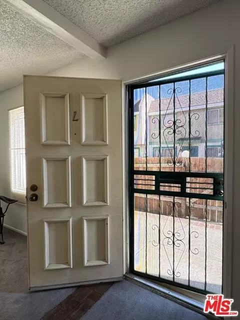 Entry Way - 157 S Wilmington Ave #L, Compton, CA 90220 photo 1 of 4