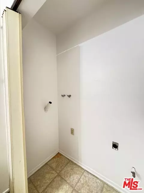 Other - 157 S Wilmington Ave #L, Compton, CA 90220 photo 4 of 7