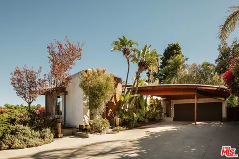 3604 Glenridge Dr, Sherman Oaks, CA 91423