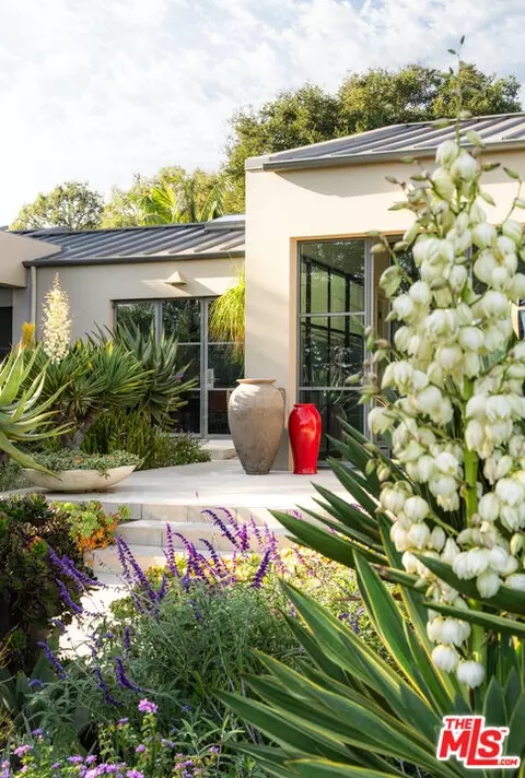 796 Hot Springs Rd, Montecito, CA 93108 photo 9