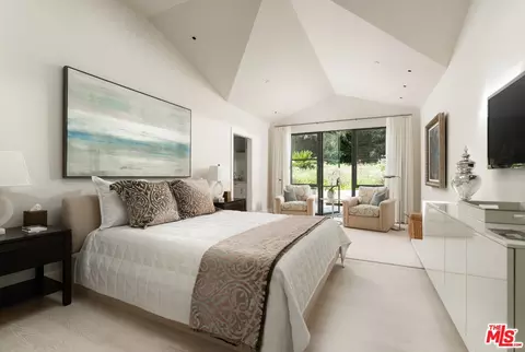 796 Hot Springs Rd, Montecito, CA 93108 photo 24