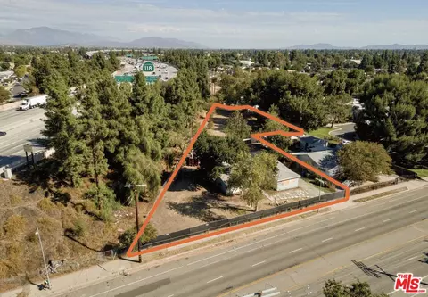 10810 Woodley Ave, Granada Hills, CA 91344