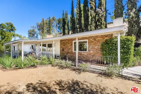 5826 Nevada Ave, Woodland Hills, CA 91367