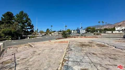 912 E Altadena Dr, Altadena, CA 91001 photo 5