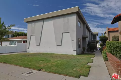 2213 Nelson Ave, Redondo Beach, CA 90278