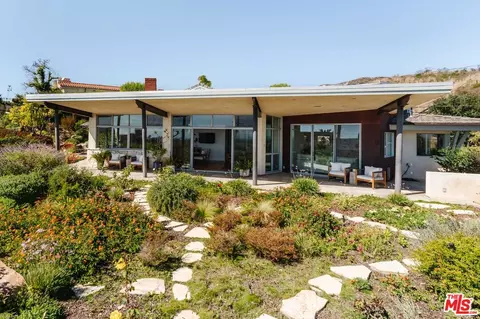 1109 El Medio Ave, Pacific Palisades, CA 90272