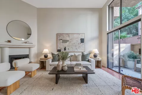 5307 Wilkinson Ave #15B, Valley Village, CA 91607