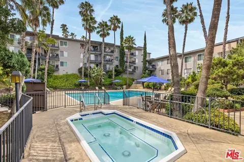 Exterior - 1517 E Garfield Ave #23, Glendale, CA 91205 photo 1 of 2