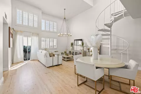11822 Goshen Ave #301, Los Angeles, CA 90049
