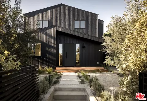 709 Vernon Ave, Venice, CA 90291