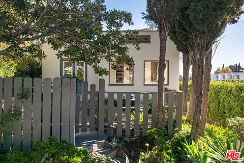 2342 Earl St, Los Angeles, CA 90039