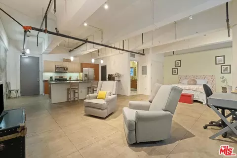746 S Los Angeles St #403, Los Angeles, CA 90014
