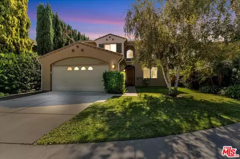 19844 Hatton St, Winnetka, CA 91306