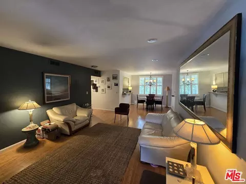 14315 Riverside Dr #105, Sherman Oaks, CA 91423