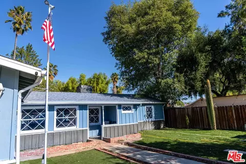 Exterior - 18643 Strathern St, Reseda, CA 91335 photo 2 of 9
