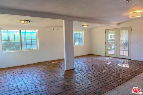 Other - 18643 Strathern St, Reseda, CA 91335 photo 4 of 7