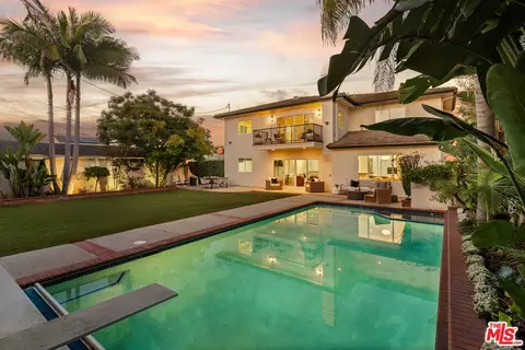 7825 Cowan Ave, Los Angeles, CA 90045
