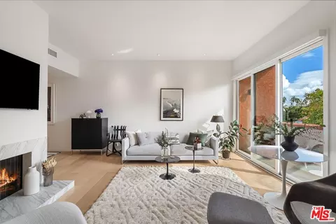 958 18th St #5, Santa Monica, CA 90403