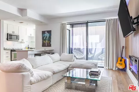 7250 Franklin Ave #512, Los Angeles, CA 90046