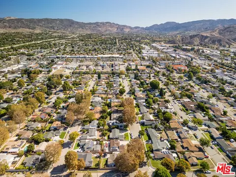 View/Area - 4141 Eileen St, Simi Valley, CA 93063 photo 5 of 6