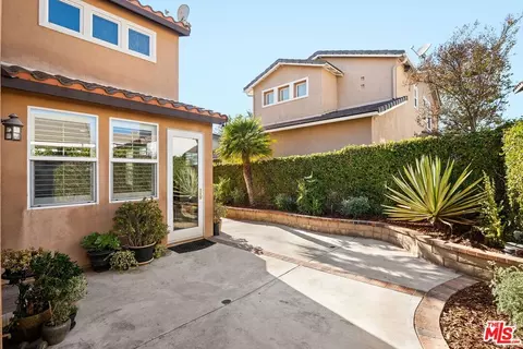 26951 Cape Cod Dr, Valencia, CA 91355 photo 18