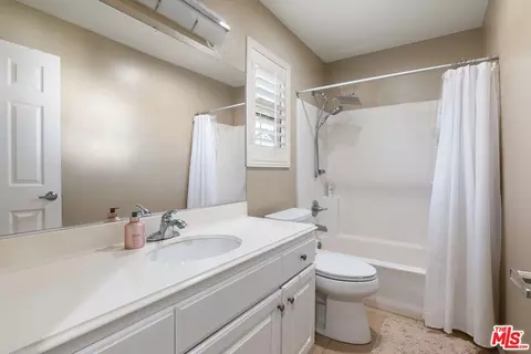 26951 Cape Cod Dr, Valencia, CA 91355 photo 16