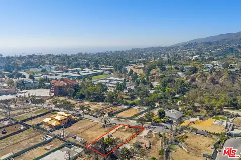 15469 Albright St, Pacific Palisades, CA 90272