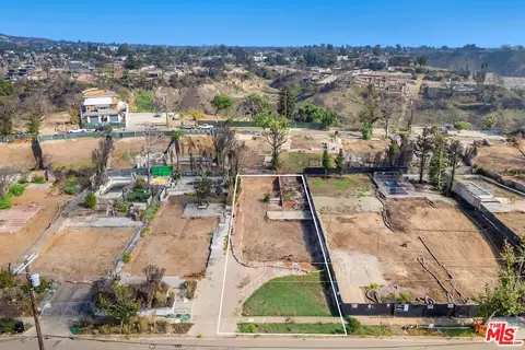 340 N Las Casas Ave, Pacific Palisades, CA 90272