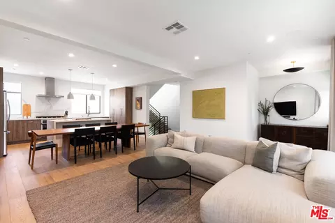 1204 N Thomas Ln, Los Angeles, CA 90038