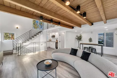 24 20th Ave, Venice, CA 90291 photo 2