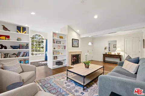2724 Westwood Blvd, Los Angeles, CA 90064