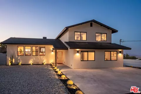 Exterior - 61118 Prescott Trl, Joshua Tree, CA 92252 photo 6 of 17