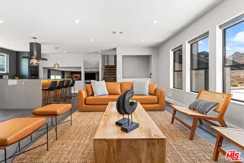 Living - 61118 Prescott Trl, Joshua Tree, CA 92252 photo 2 of 4