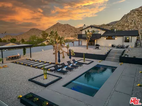 Exterior - 61118 Prescott Trl, Joshua Tree, CA 92252 photo 4 of 17